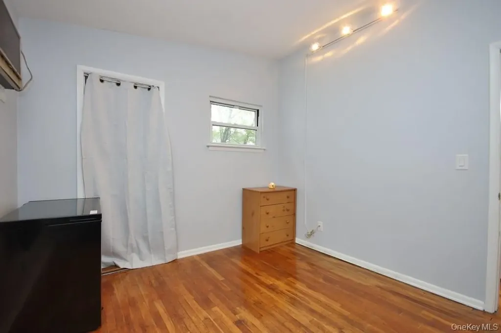 19 Crescent Circle Rock Hill NY 12775