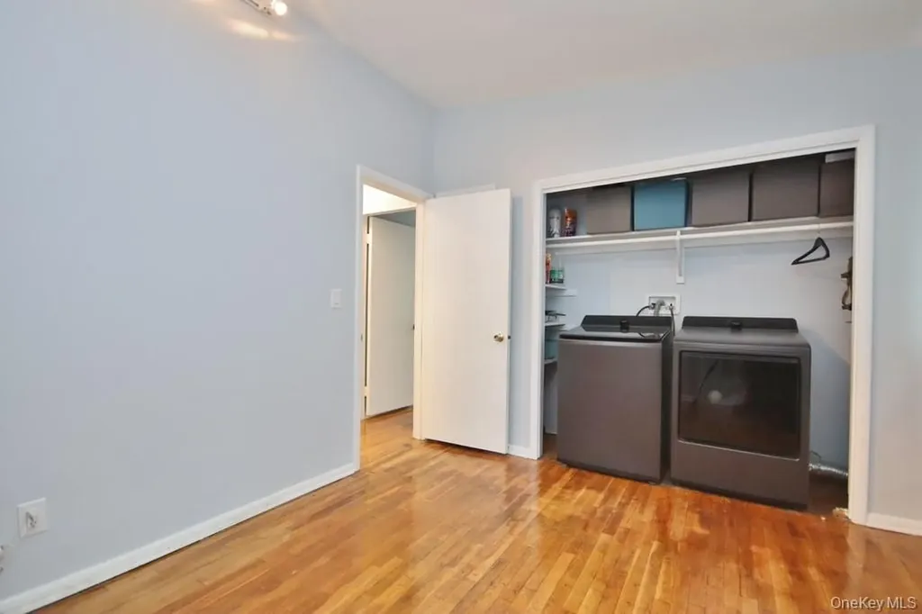 19 Crescent Circle Rock Hill NY 12775