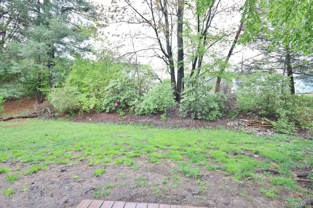 19 Crescent Circle Rock Hill NY 12775