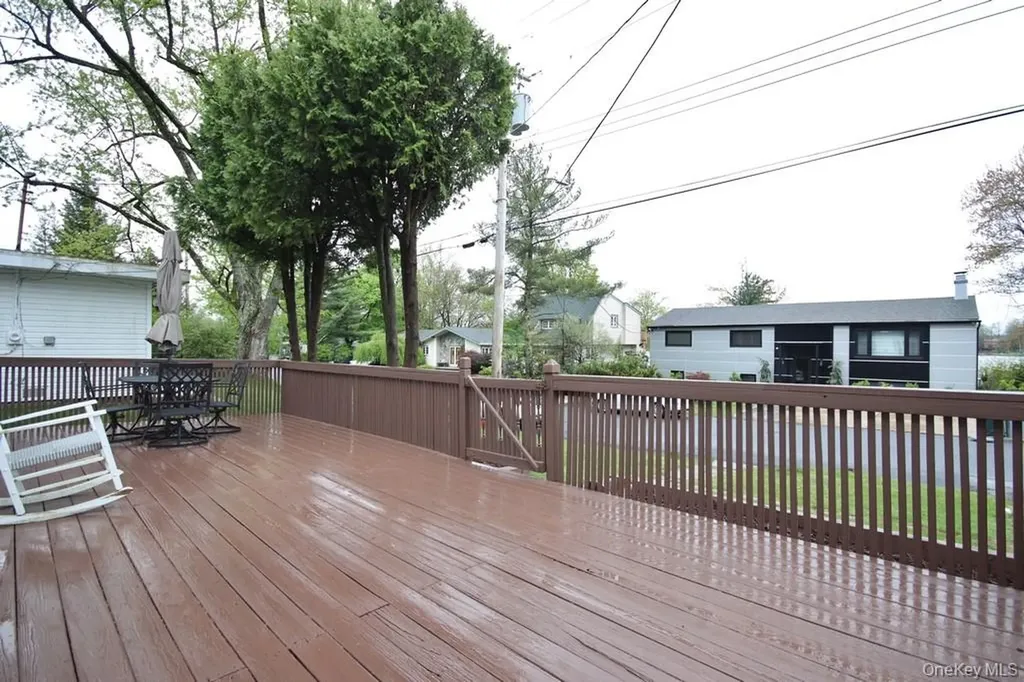 19 Crescent Circle Rock Hill NY 12775