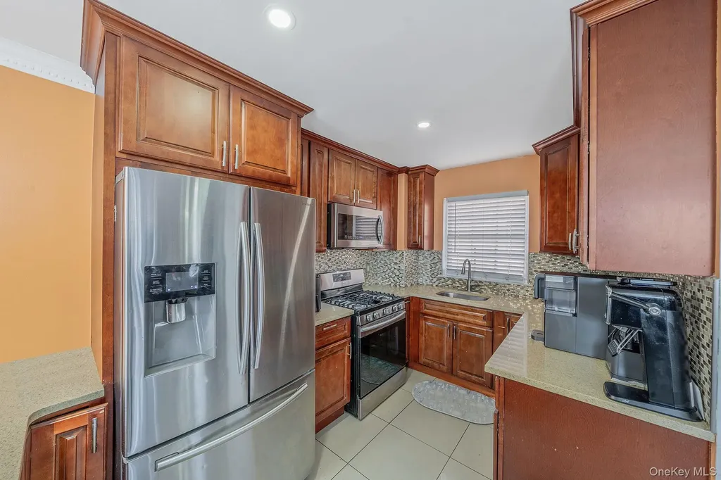 22032 147th Avenue Springfield Gardens NY 11413