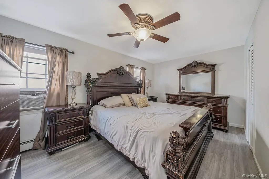 22032 147th Avenue Springfield Gardens NY 11413