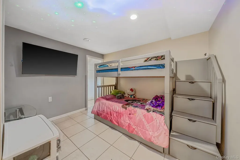 22032 147th Avenue Springfield Gardens NY 11413