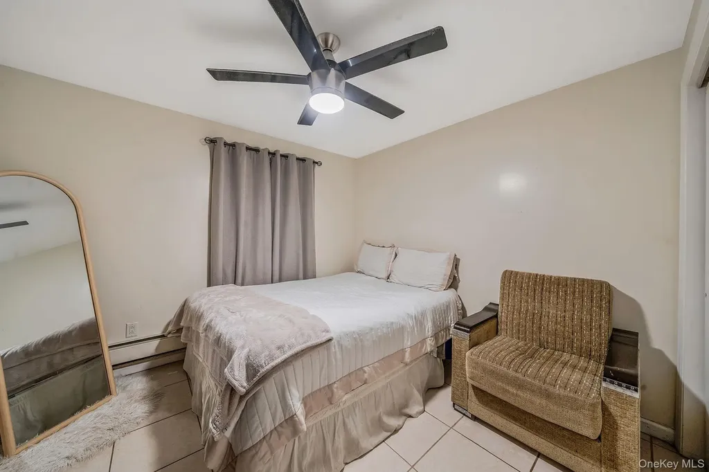 22032 147th Avenue Springfield Gardens NY 11413