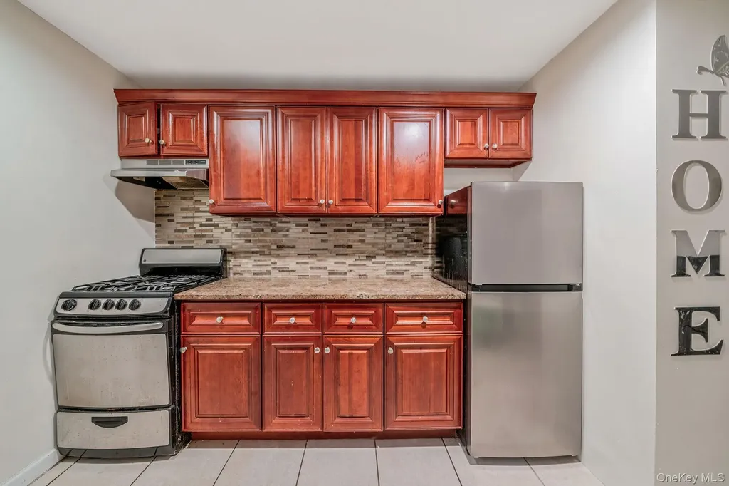 22032 147th Avenue Springfield Gardens NY 11413