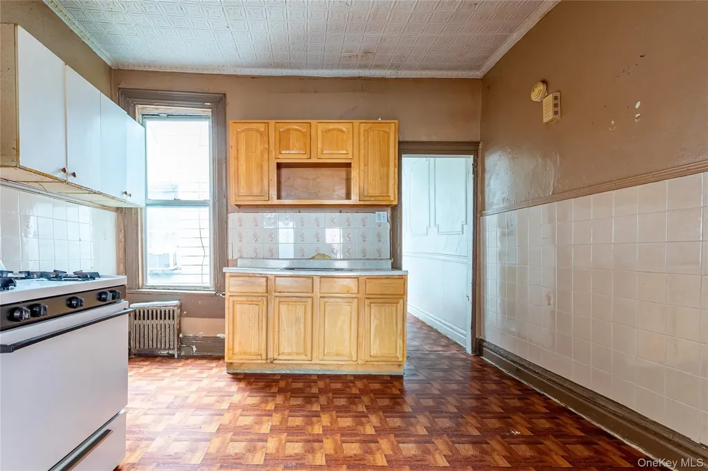 823 40th Street Brooklyn NY 11232