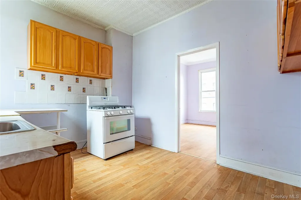 823 40th Street Brooklyn NY 11232