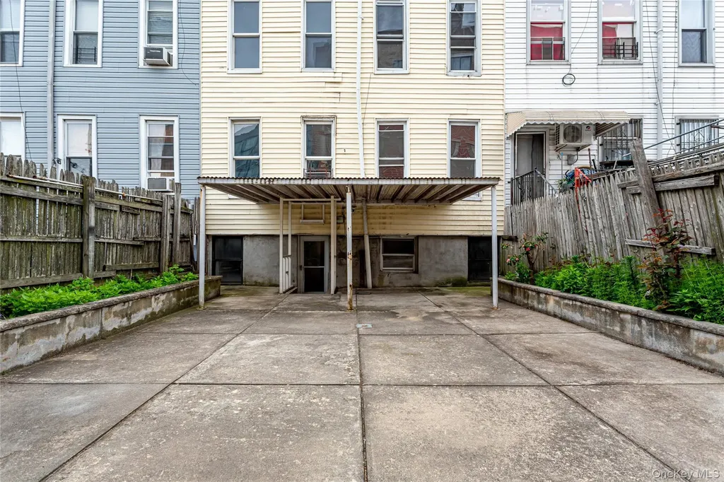 823 40th Street Brooklyn NY 11232