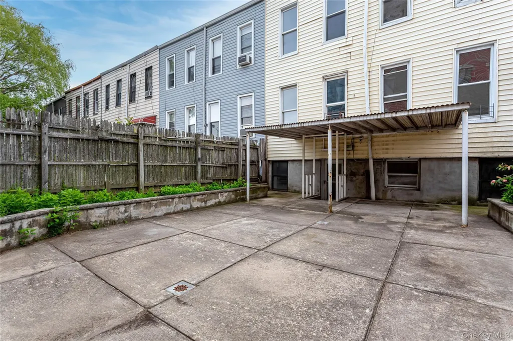 823 40th Street Brooklyn NY 11232