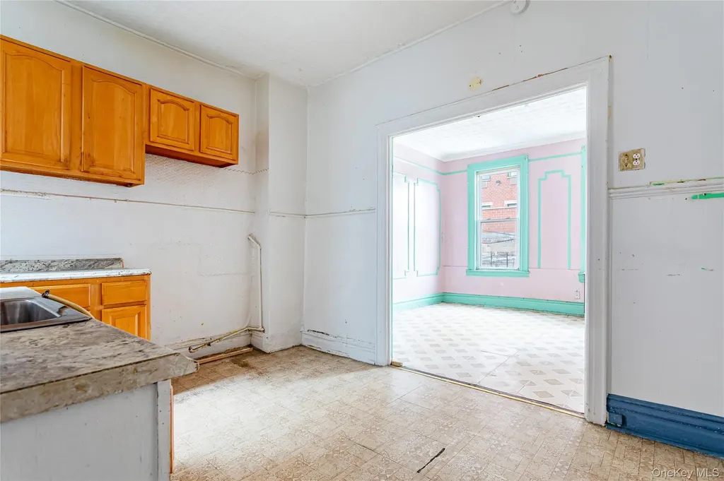 823 40th Street Brooklyn NY 11232