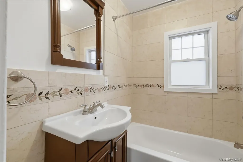 20 Samstag Avenue Ossining NY 10562