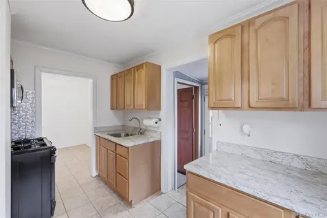 20 Samstag Avenue Ossining NY 10562