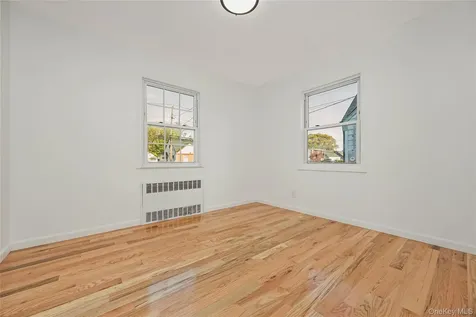 728 Martin Drive Uniondale NY 11553