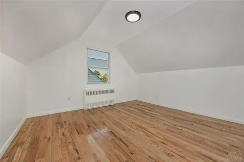 728 Martin Drive Uniondale NY 11553