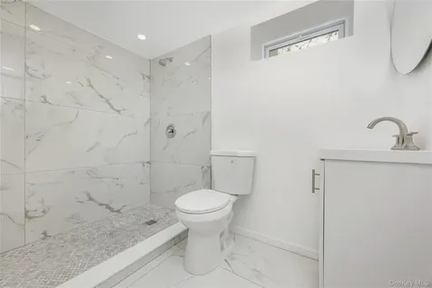 728 Martin Drive Uniondale NY 11553