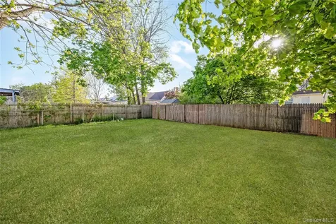 728 Martin Drive Uniondale NY 11553