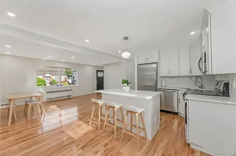 728 Martin Drive Uniondale NY 11553