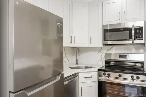 728 Martin Drive Uniondale NY 11553