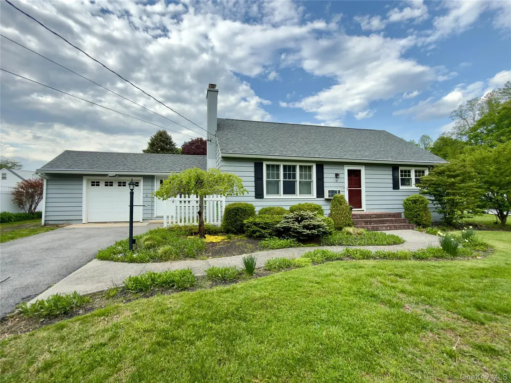 51 Horseshoe Drive Hyde Park NY 12538