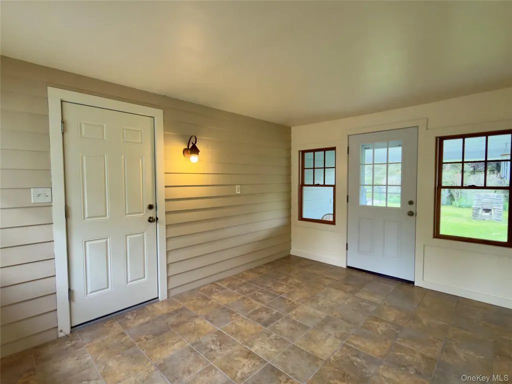 51 Horseshoe Drive Hyde Park NY 12538