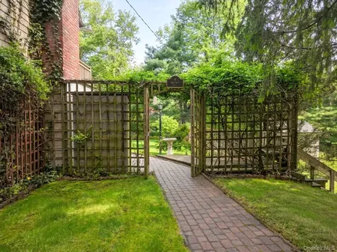 9 Easy Street Hopewell Junction NY 12533