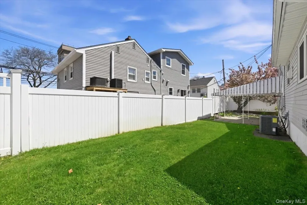 345 E State Street Long Beach NY 11561