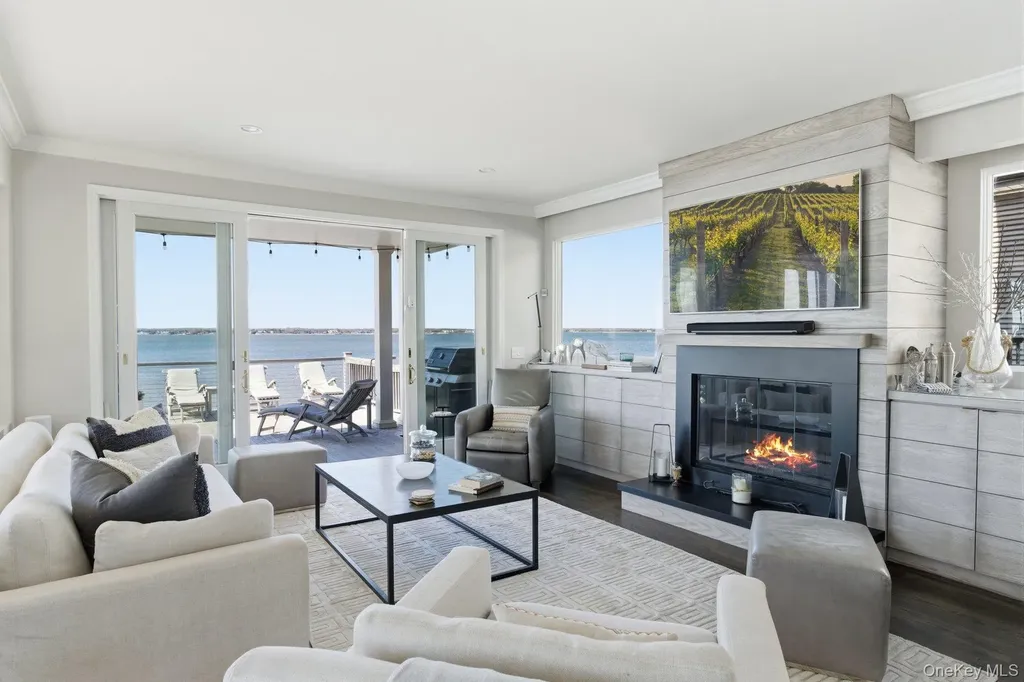 688 Dune Road Westhampton Dunes NY 11978