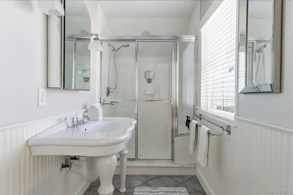 688 Dune Road Westhampton Dunes NY 11978