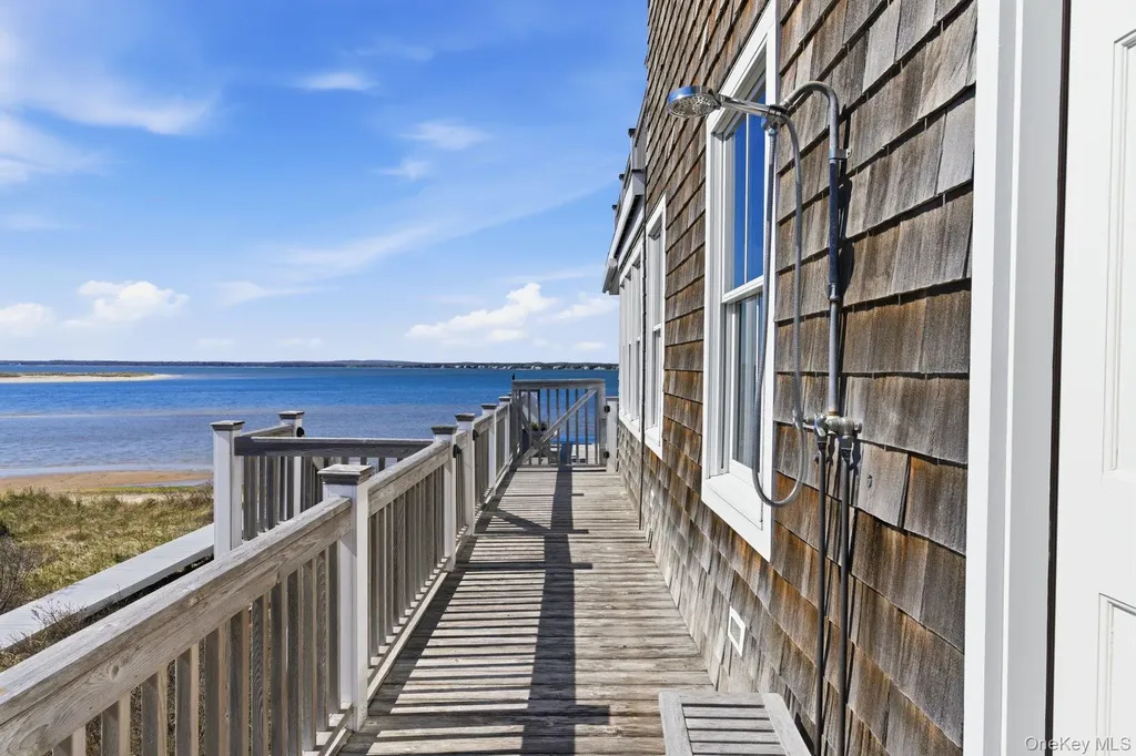 688 Dune Road Westhampton Dunes NY 11978