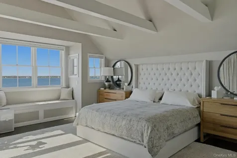 688 Dune Road Westhampton Dunes NY 11978