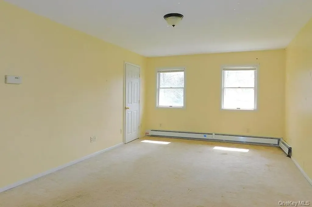 83 Hunt Road Wallkill NY 12589