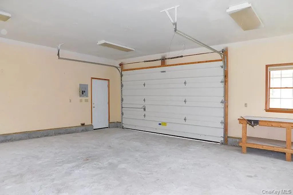 83 Hunt Road Wallkill NY 12589