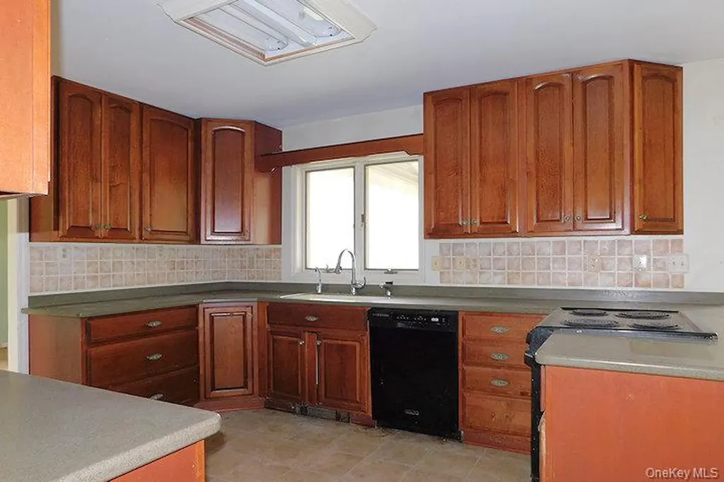 83 Hunt Road Wallkill NY 12589