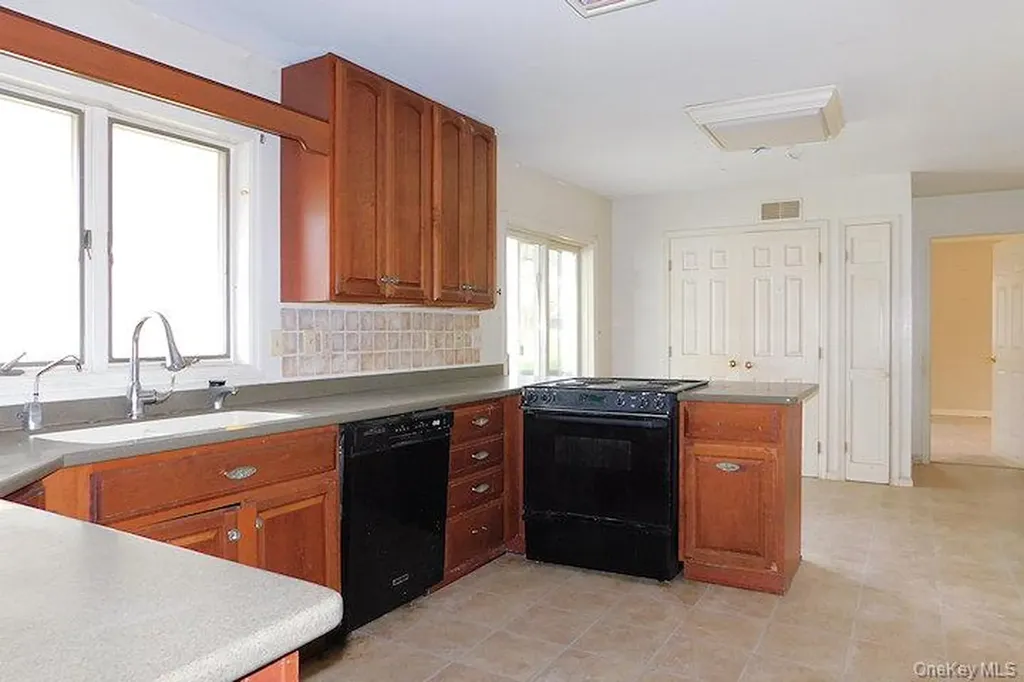 83 Hunt Road Wallkill NY 12589