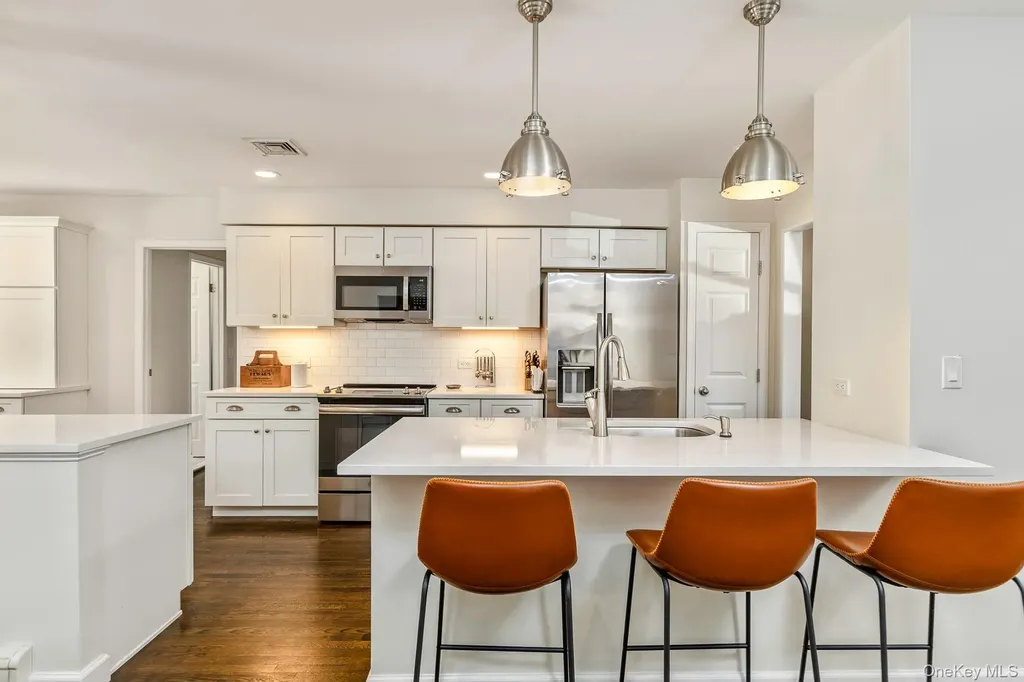 149 Barton Lane Bayport NY 11705