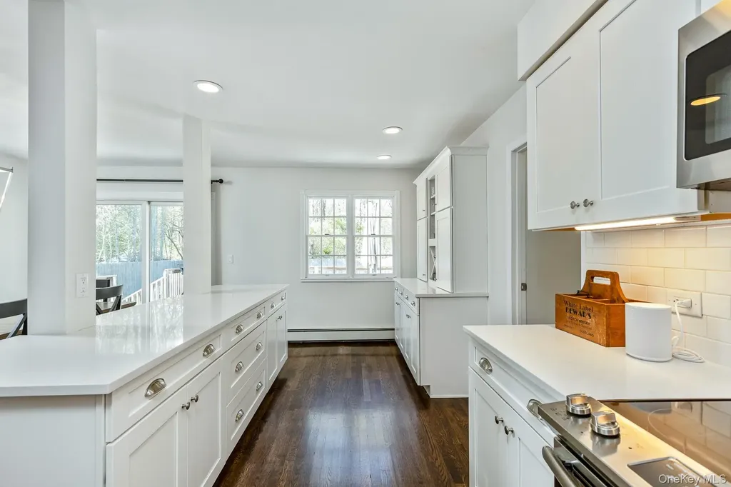 149 Barton Lane Bayport NY 11705
