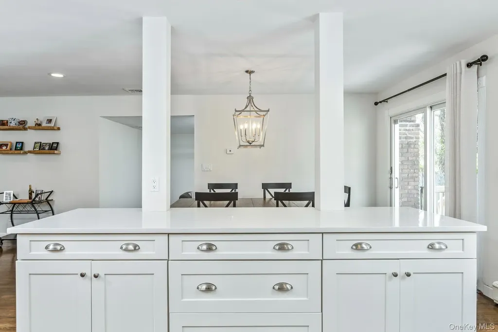 149 Barton Lane Bayport NY 11705