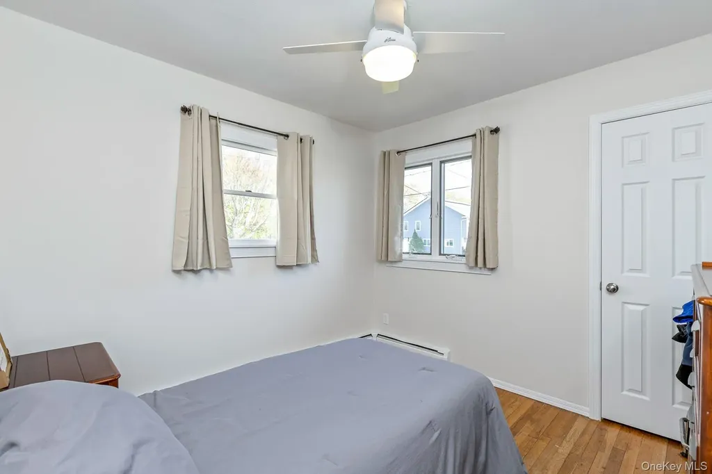 149 Barton Lane Bayport NY 11705