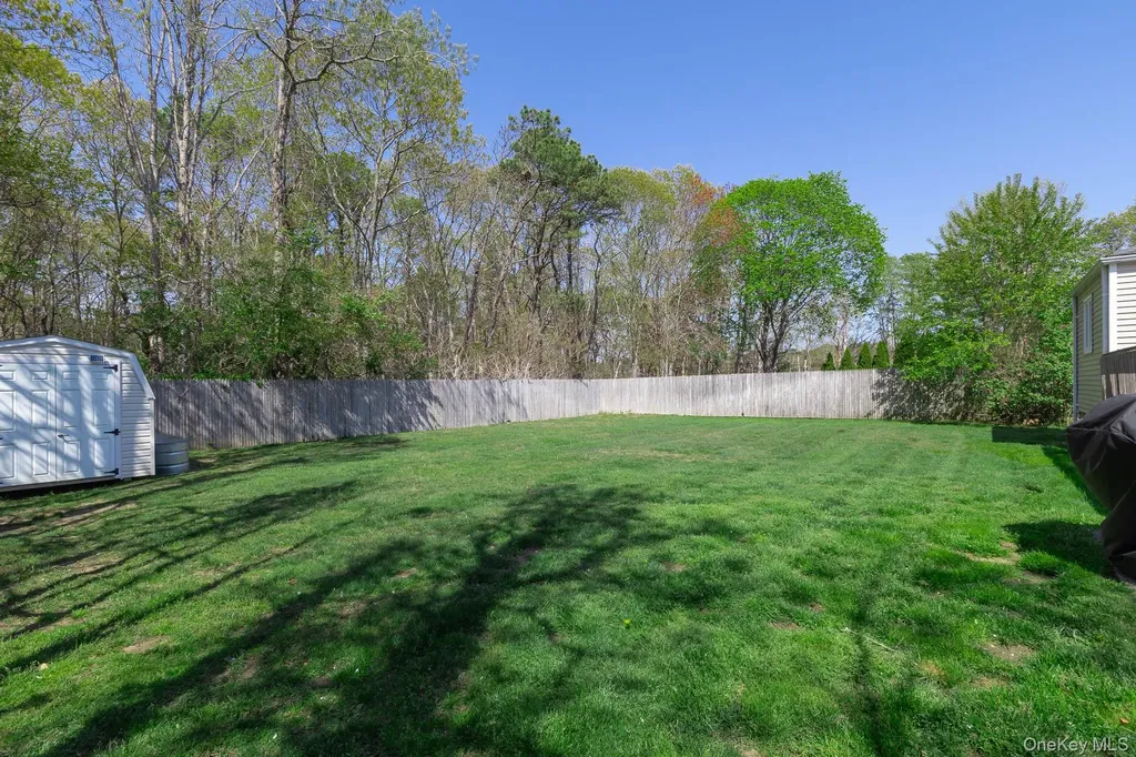 149 Barton Lane Bayport NY 11705