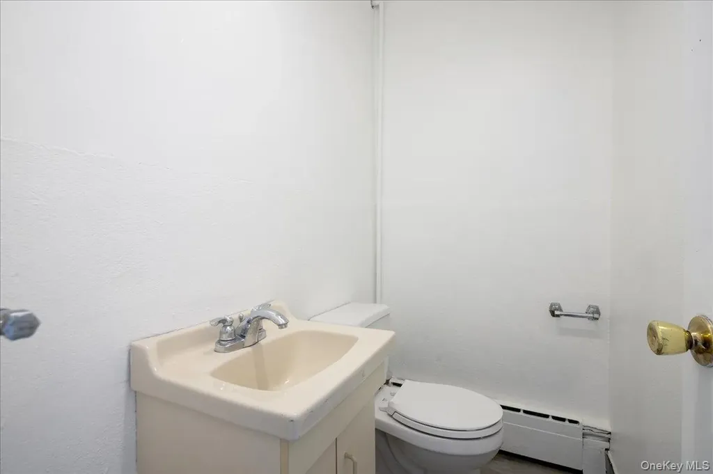 20 Brooklyn Avenue Valley Stream NY 11581