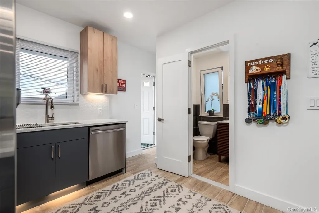 65-17 78th Avenue Glendale NY 11385