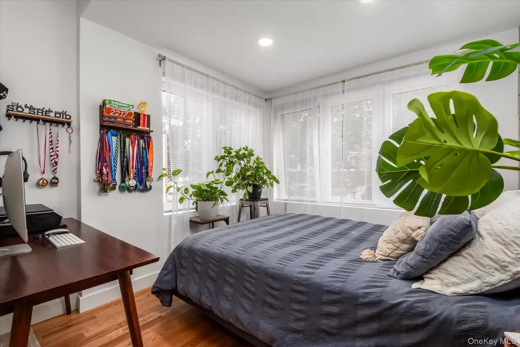 65-17 78th Avenue Glendale NY 11385