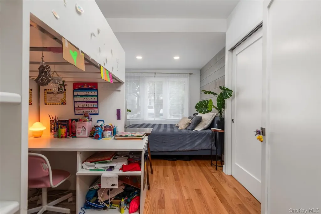 65-17 78th Avenue Glendale NY 11385