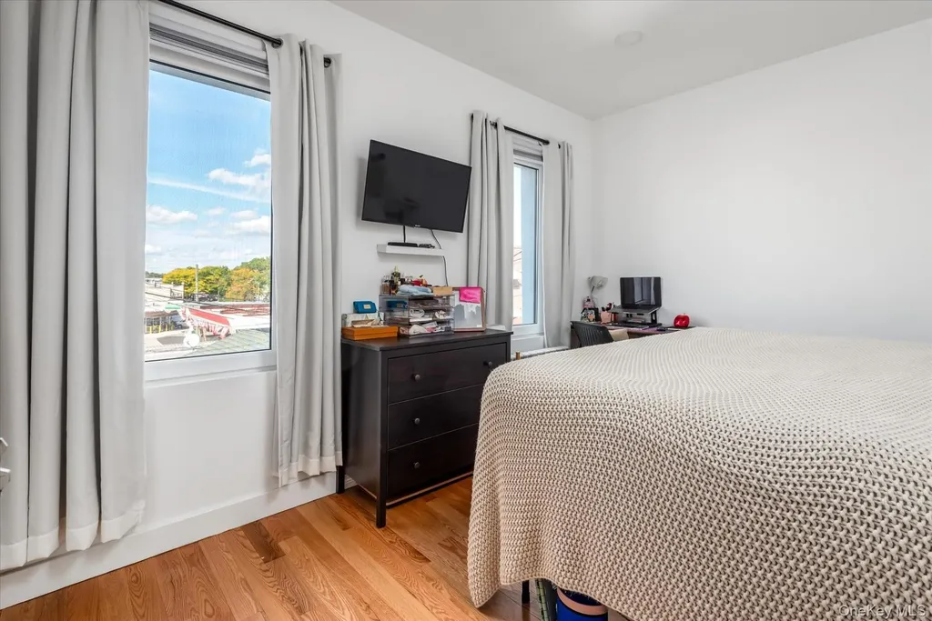65-17 78th Avenue Glendale NY 11385