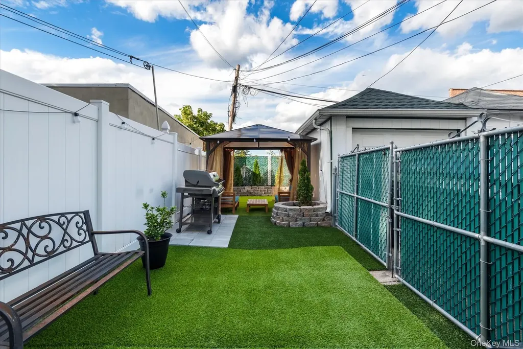 65-17 78th Avenue Glendale NY 11385