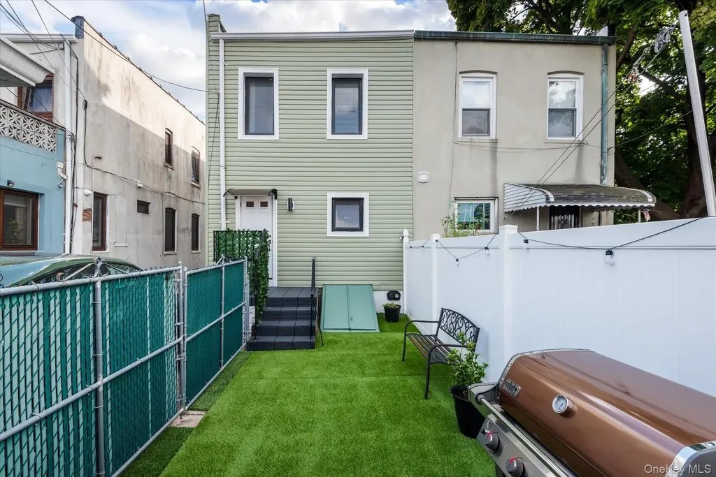 65-17 78th Avenue Glendale NY 11385