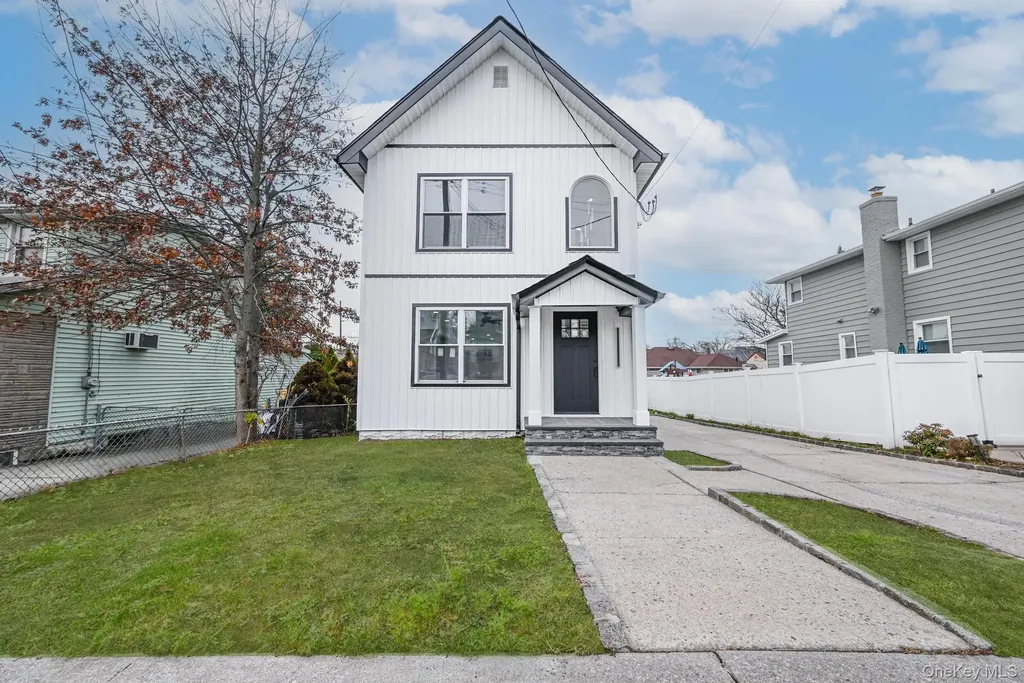 44 Catherine Avenue Franklin Square NY 11010