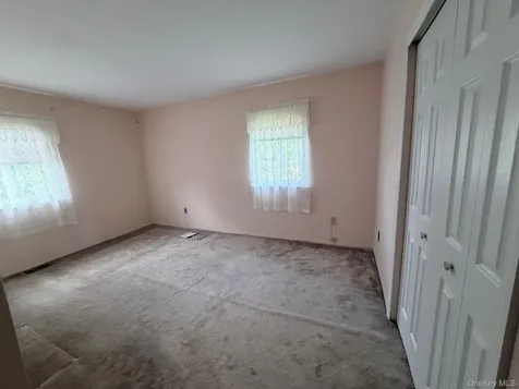 40 Town House Drive Massapequa Park NY 11762