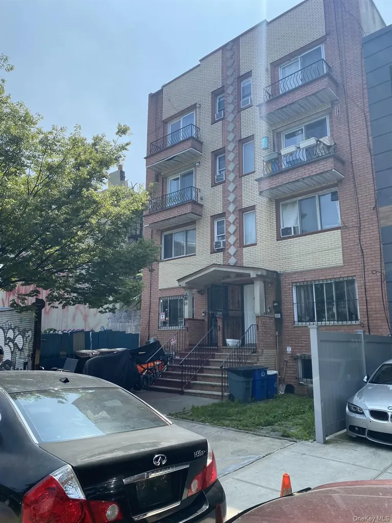 28 Saint Andrews Place Brooklyn NY 11216