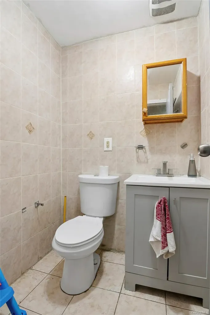 28 Saint Andrews Place Brooklyn NY 11216